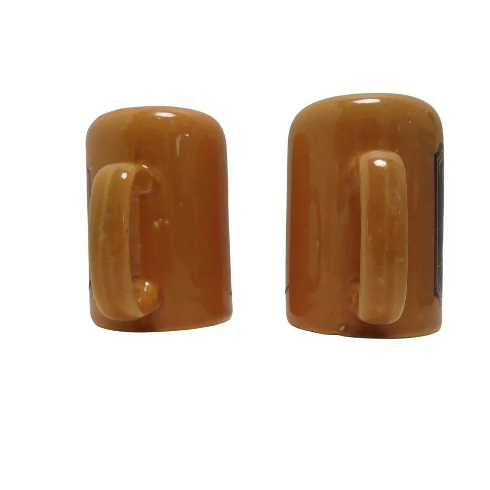Grandma's Salt & Pepper Shakers Set Easy Pourin, Approx 2.5